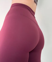 Load image into Gallery viewer, Core Leggings - Mulberry
