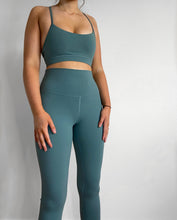 Load image into Gallery viewer, Signature Leggings - Seafoam
